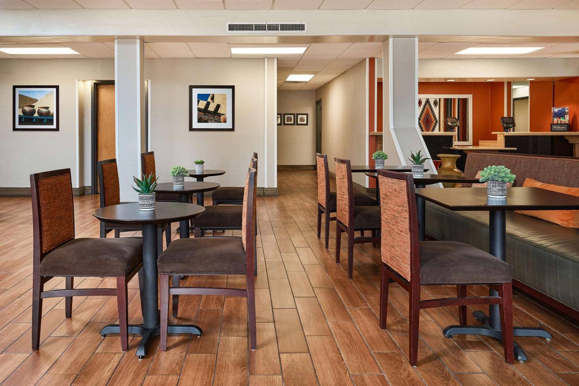 Hampton Inn Taos Ngoại thất bức ảnh