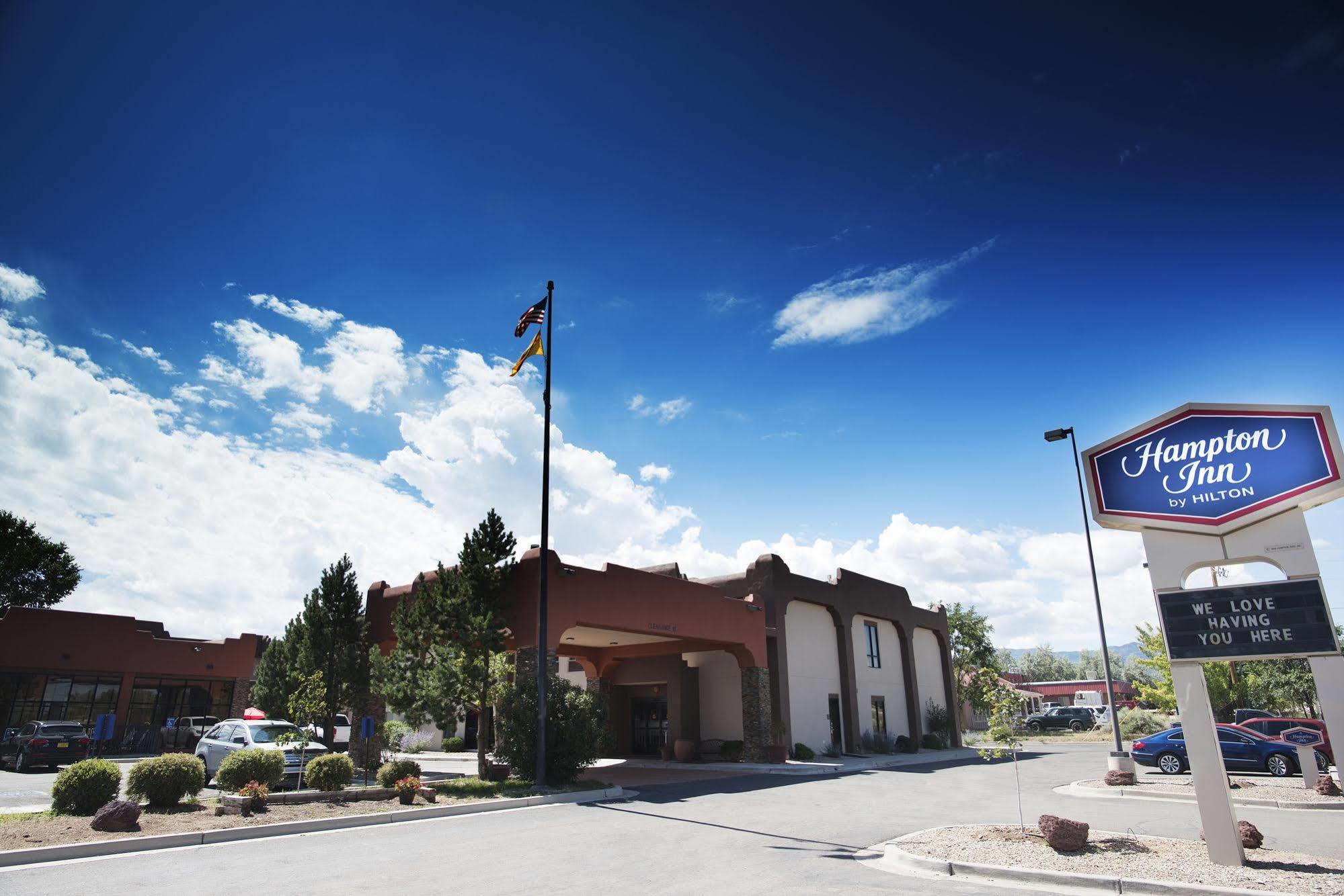Hampton Inn Taos Ngoại thất bức ảnh