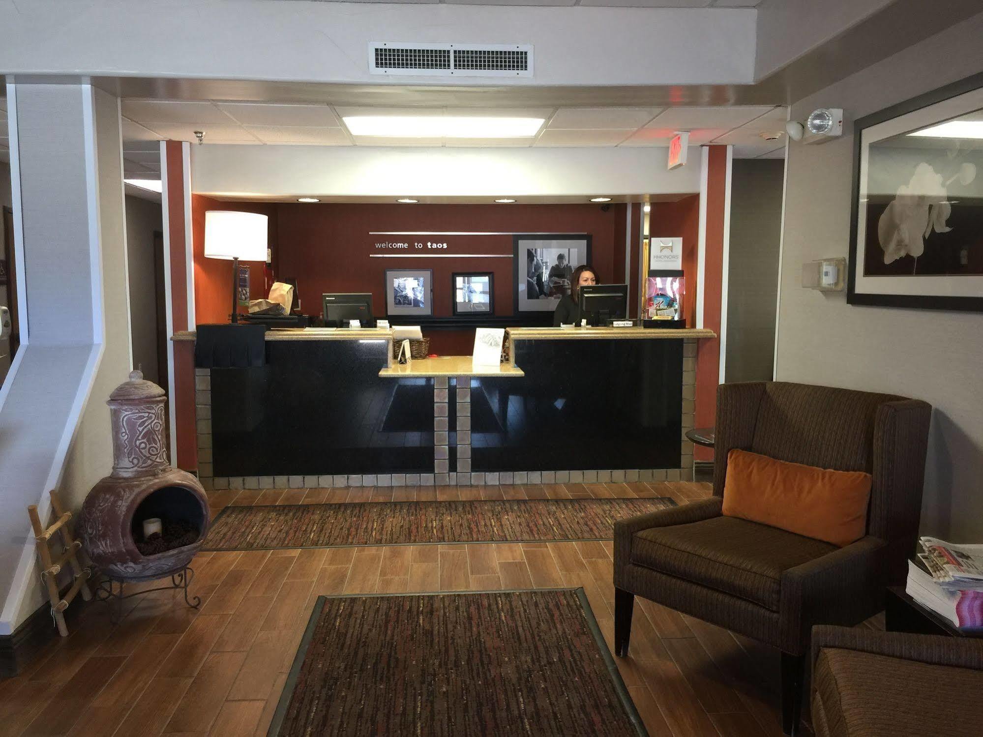 Hampton Inn Taos Ngoại thất bức ảnh