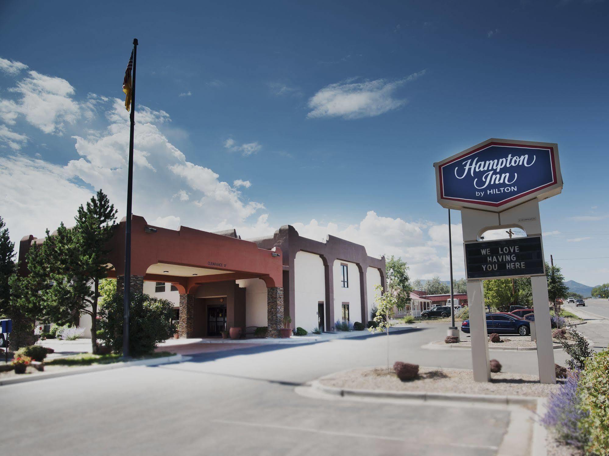 Hampton Inn Taos Ngoại thất bức ảnh